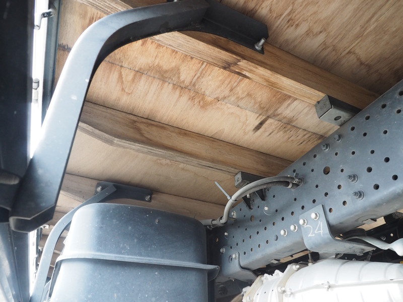 いすゞ エルフ 平ボディ 小型 TKG-NPR85AR 年式 H25[写真31]