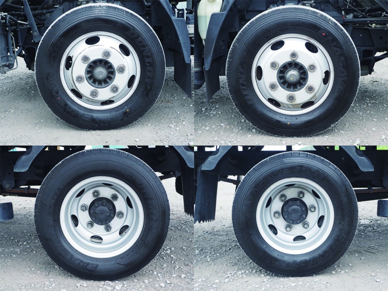 いすゞ エルフ 平ボディ 小型 TKG-NPR85AR 年式 H25[写真33]