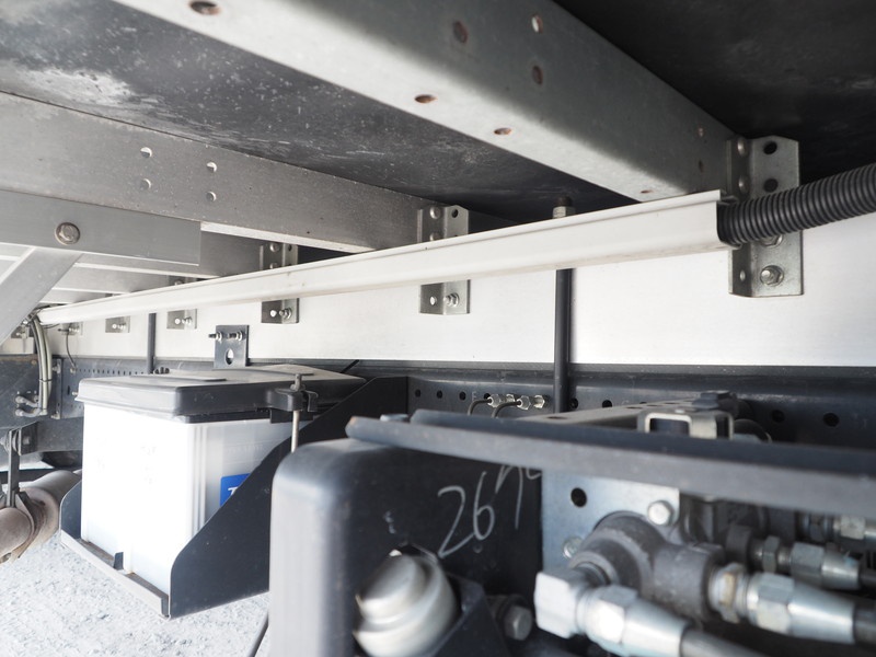 いすゞ フォワード ウイング車 中型 TKG‐FRR90T2 年式 H26[写真46]