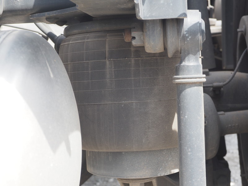 三菱ふそう スーパーグレート トラクタ 大型 QKG-FP64VDR 年式 H28[写真30]