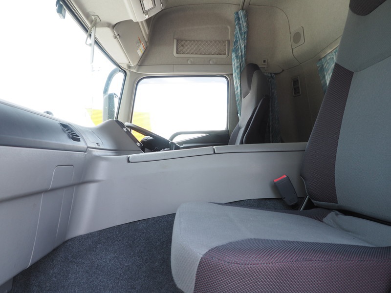 三菱ふそう スーパーグレート トラクタ 大型 QKG-FP64VDR 年式 H28[写真22]