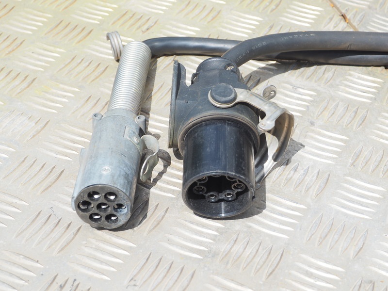 三菱ふそう スーパーグレート トラクタ 大型 QKG-FP64VDR 年式 H28[写真18]