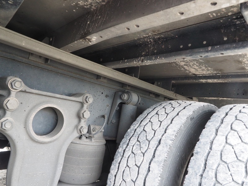 いすゞ ギガ ウイング車 大型 LKG-CYJ77A 年式 H24[写真45]