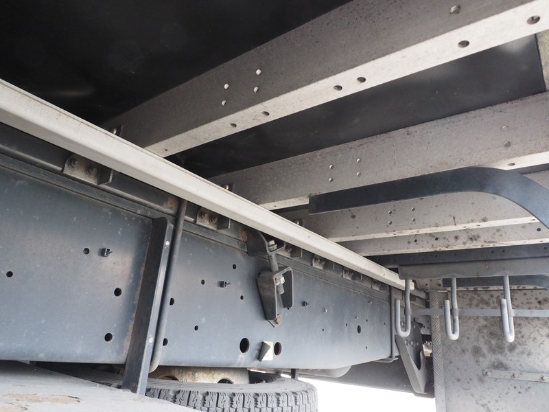 いすゞ ギガ ウイング車 大型 LKG-CYJ77A 年式 H24[写真43]