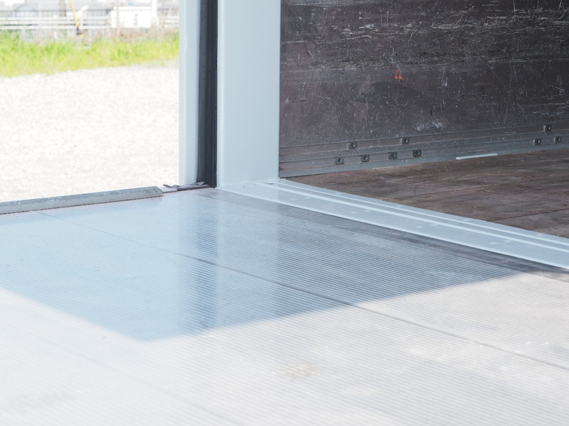 いすゞ フォワード ウイング車 中型 PKG-FRR90T2 年式 H21[写真28]