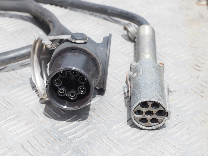 三菱ふそう スーパーグレート トラクタ 大型 QKG-FP54VDR 年式 H24[写真19]