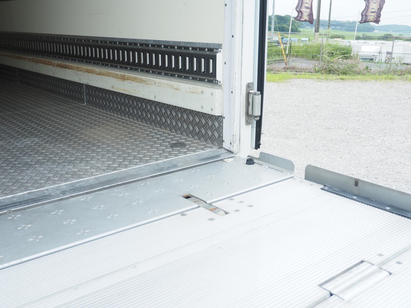 いすゞ エルフ 冷凍バン 小型 TKG-NPR85AR 年式 H24[写真16]