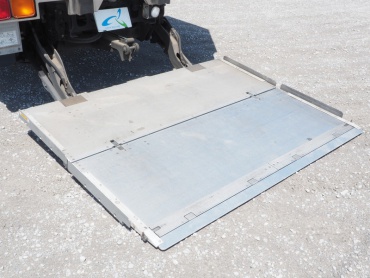 いすゞ フォワード 冷凍バン 中型 TKG-FRR90S2 年式 H25 [写真17]