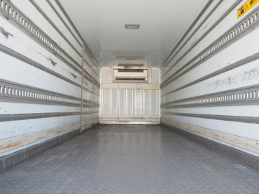 いすゞ フォワード 冷凍バン 中型 TKG-FRR90S2 年式 H25 [写真19]