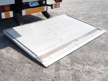 いすゞ フォワード ウイング車 中型 PKG-FRR90T2 年式 H21 [写真29]