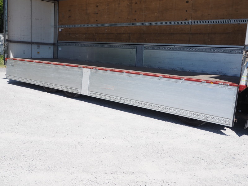 いすゞ ギガ ウイング車 大型 QKG-CYJ77A 年式 H25[写真13]