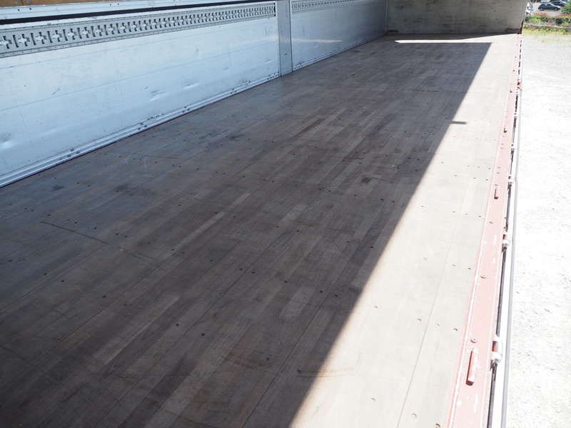 いすゞ ギガ ウイング車 大型 QKG-CYJ77A 年式 H25[写真16]