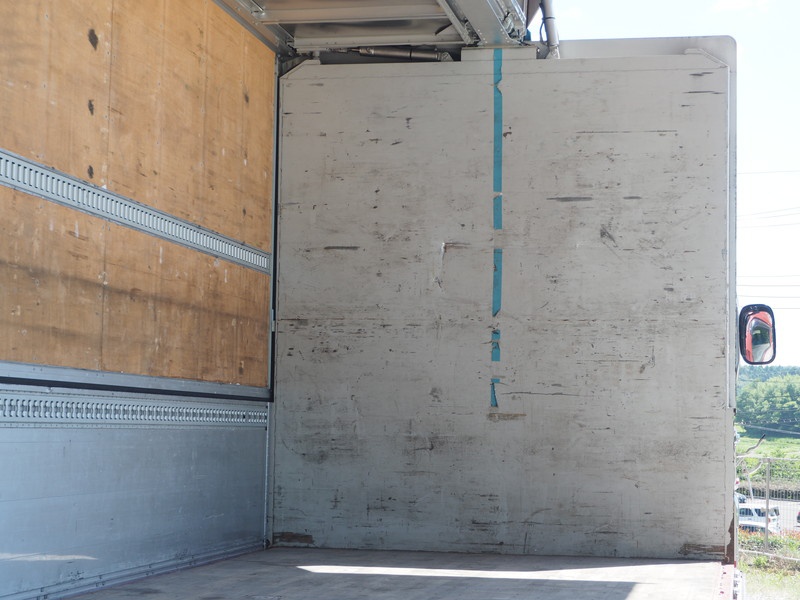 いすゞ ギガ ウイング車 大型 QKG-CYJ77A 年式 H25[写真15]