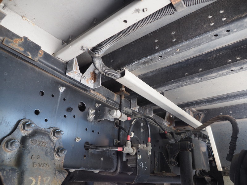 いすゞ ギガ ウイング車 大型 QKG-CYJ77A 年式 H25[写真42]