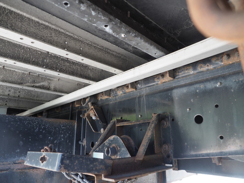 いすゞ ギガ ウイング車 大型 QKG-CYJ77A 年式 H25[写真41]