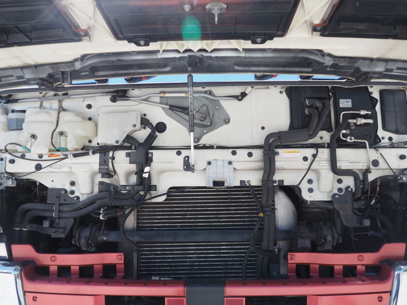 いすゞ ギガ ウイング車 大型 QKG-CYJ77A 年式 H25[写真46]