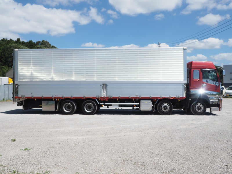 いすゞ ギガ ウイング車 大型 QKG-CYJ77A 年式 H25[写真09]