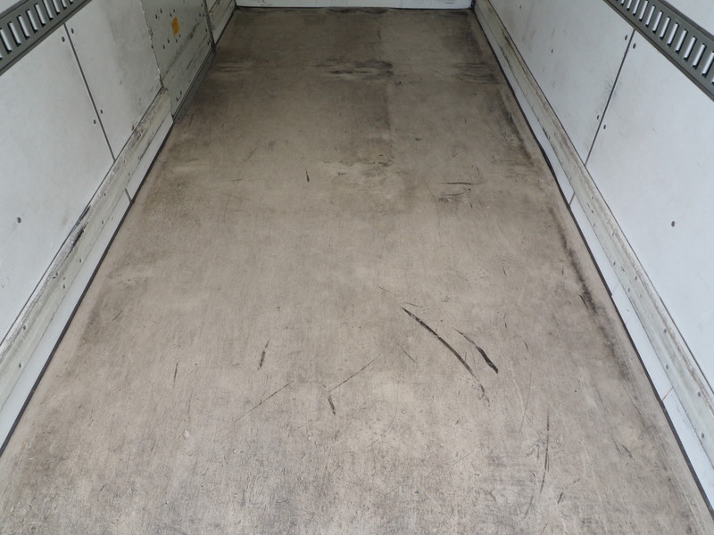 いすゞ エルフ バン車 小型 BKG-NMR85AN 年式 H22[写真16]