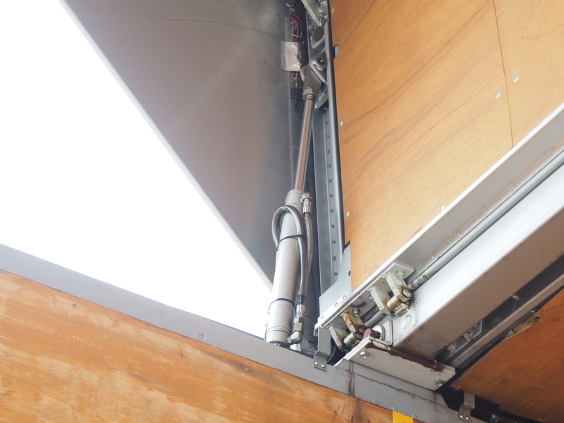 三菱ふそう スーパーグレート ウイング車 大型 BDG-FS54JZ 年式 H20[写真24]