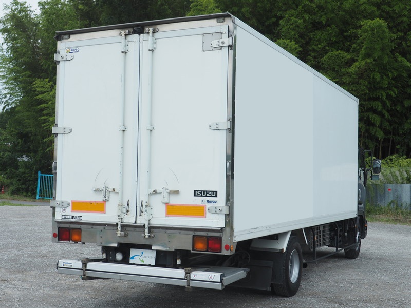 いすゞ フォワード 冷凍バン 中型 PKG-FRR90S2 年式 H21[写真05]