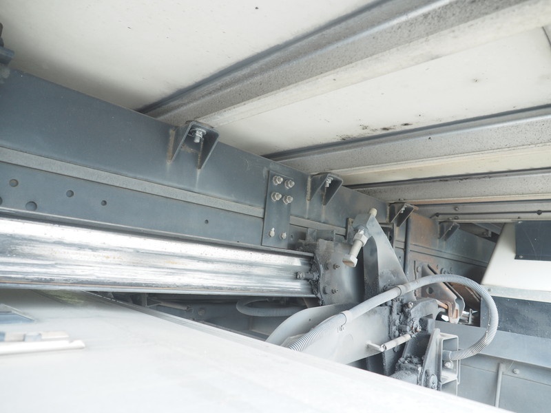 いすゞ フォワード 冷凍バン 中型 PKG-FRR90S2 年式 H21[写真37]