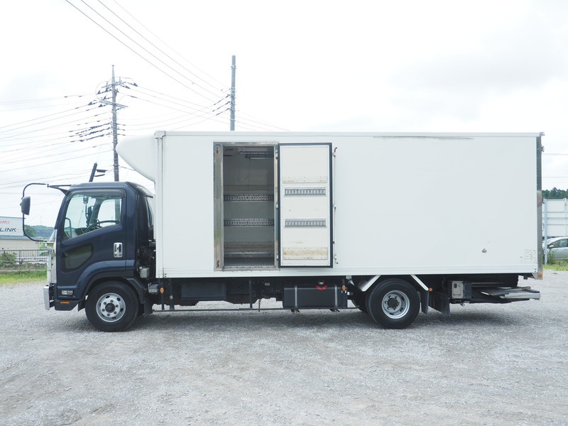 いすゞ フォワード 冷凍バン 中型 PKG-FRR90S2 年式 H21[写真12]