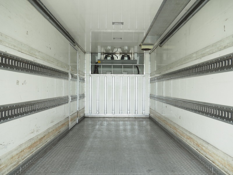 いすゞ フォワード 冷凍バン 中型 PKG-FRR90S2 年式 H21[写真19]