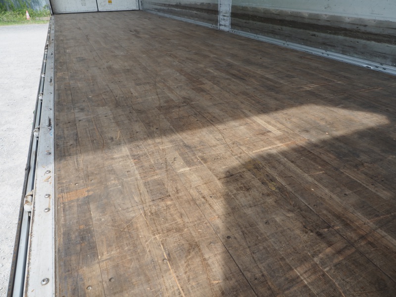 いすゞ ギガ ウイング車 大型 PKG-CYJ77W8 年式 H20[写真13]