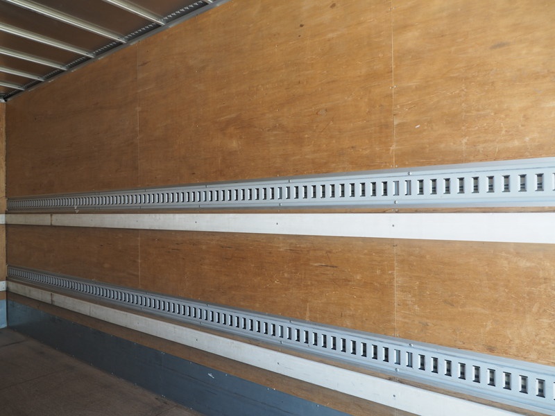 いすゞ エルフ バン車 小型 BKG-NPR85AN 年式 H23[写真17]