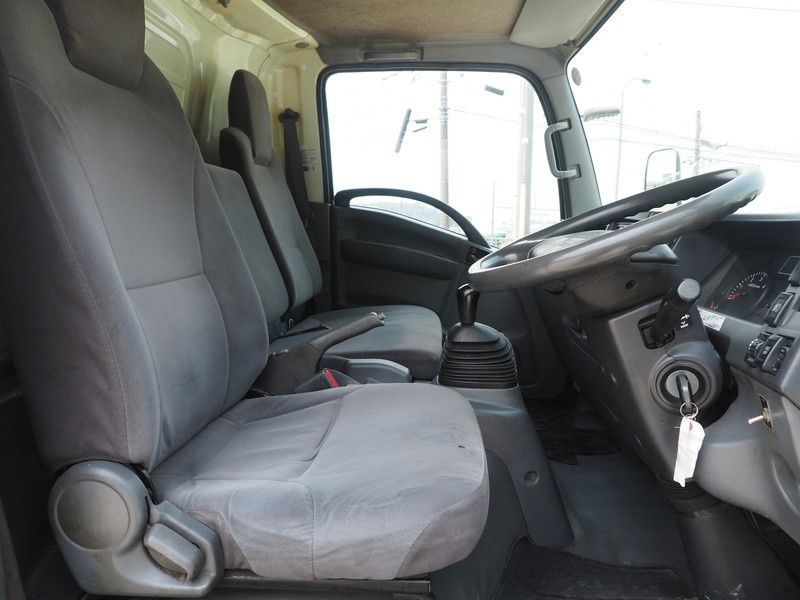 いすゞ エルフ バン車 小型 BKG-NPR85AN 年式 H23[写真24]