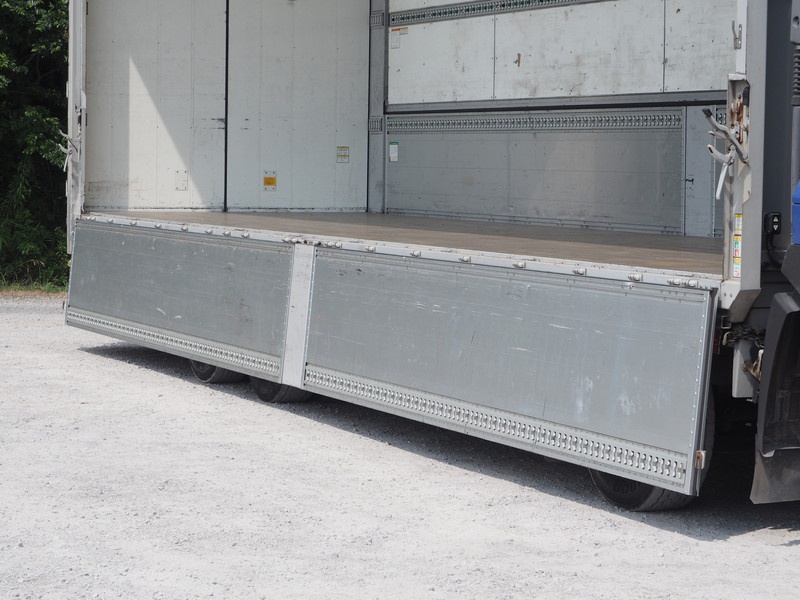 日野 プロフィア ウイング車 大型 QKG-FW1EXBG 年式 H25[写真12]