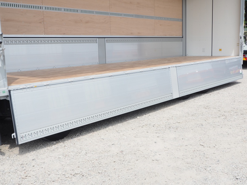 日野 プロフィア ウイング車 大型 2RG-FW1AHG 年式 H30[写真09]