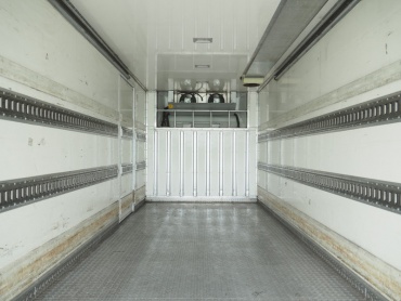 いすゞ フォワード 冷凍バン 中型 PKG-FRR90S2 年式 H21 [写真19]