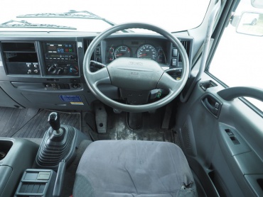 いすゞ フォワード 冷凍バン 中型 PKG-FRR90S2 年式 H21 [写真30]