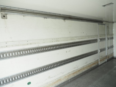 いすゞ フォワード 冷凍バン 中型 PKG-FRR90S2 年式 H21 [写真23]