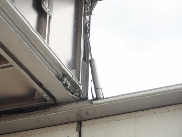 いすゞ ギガ ウイング車 大型 PKG-CYJ77W8 年式 H20 [写真25]