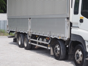 いすゞ ギガ ウイング車 大型 PKG-CYJ77W8 年式 H20 [写真10]