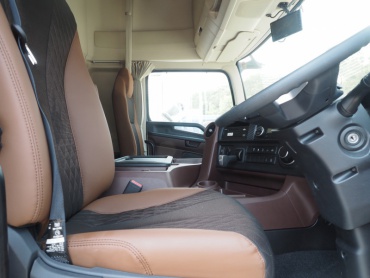 日野 プロフィア ウイング車 大型 2RG-FW1AHG 年式 H30 [写真14]