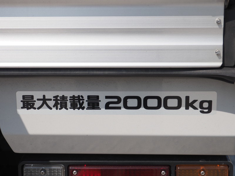 いすゞ エルフ バン車 小型 BKG-NPR85AN 年式 H22[写真24]