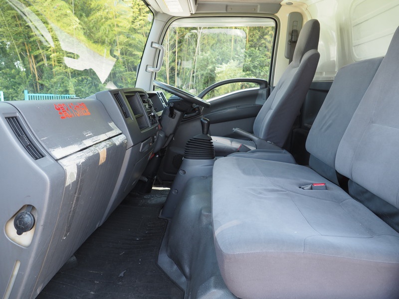 いすゞ エルフ バン車 小型 BKG-NPR85AN 年式 H22[写真27]