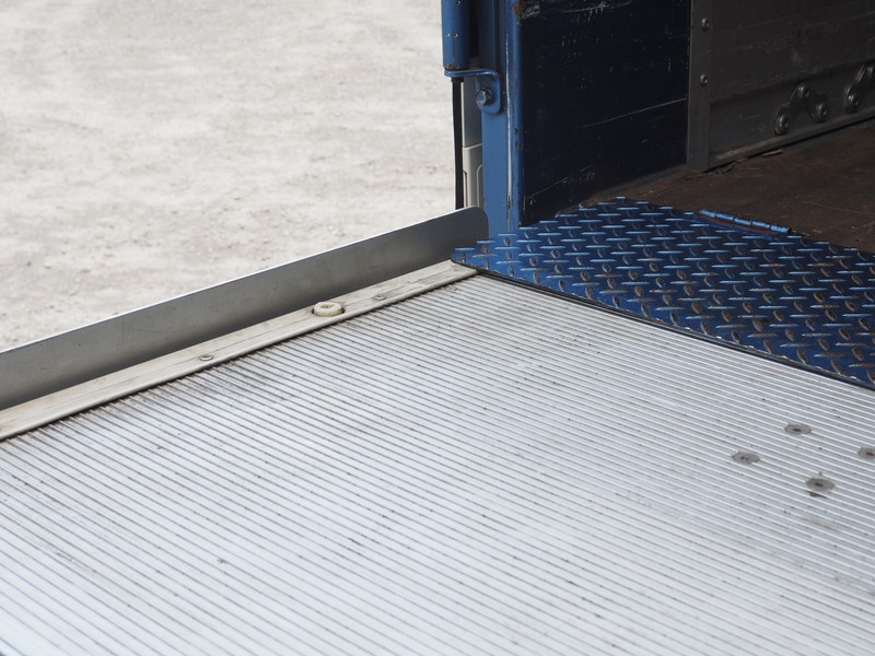 いすゞ フォワード ウイング車 中型 PDG-FRR34S2 年式 H20[写真29]