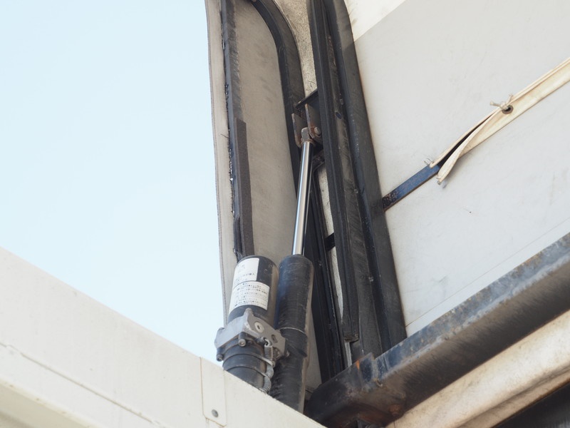 いすゞ エルフ ウイング車 小型 BKG-NPR85AN 年式 H19[写真25]