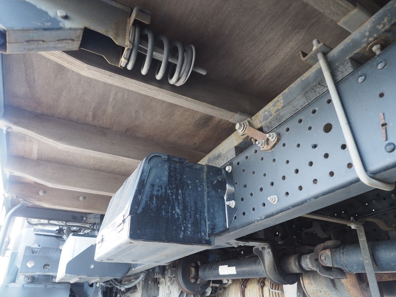 いすゞ エルフ ウイング車 小型 BKG-NPR85AN 年式 H19[写真42]