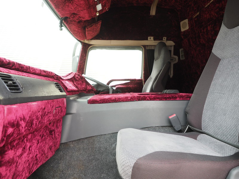 三菱ふそう スーパーグレート トラクタ 大型 LKG-FP54VDR 年式 H24[写真24]