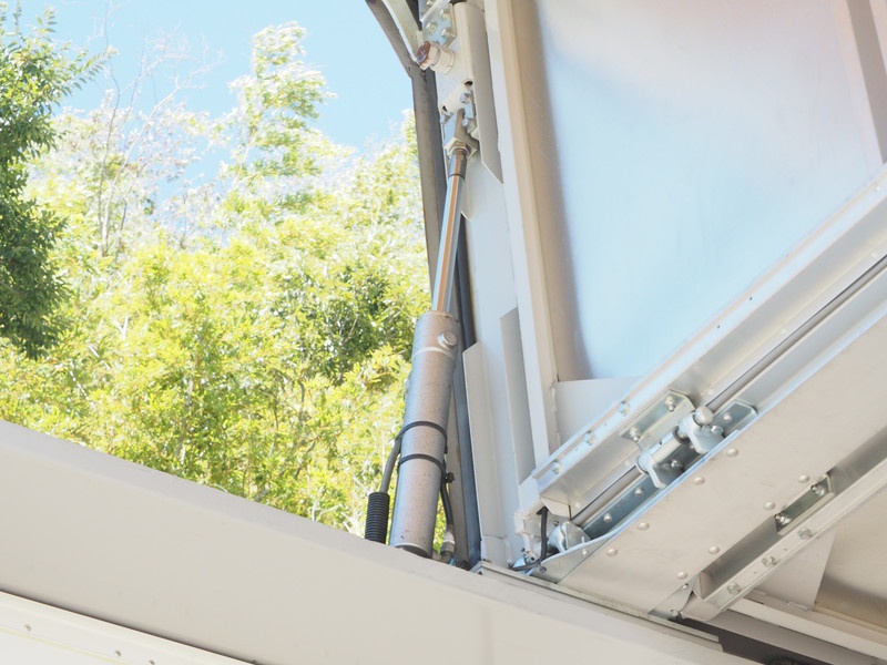 いすゞ ギガ ウイング車 大型 LKG-CYJ77A 年式 H24[写真18]