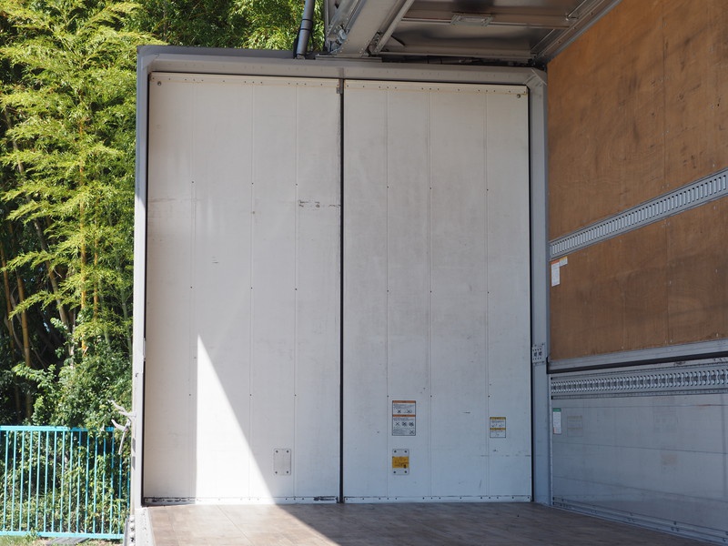 いすゞ ギガ ウイング車 大型 LKG-CYJ77A 年式 H24[写真16]