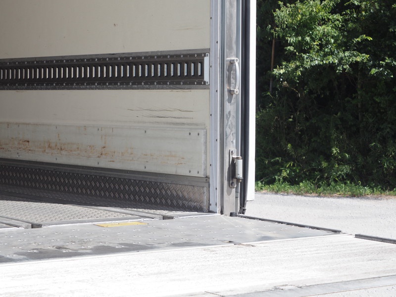 いすゞ フォワード 冷凍バン 中型 SKG-FRR90S2 年式 H24[写真23]