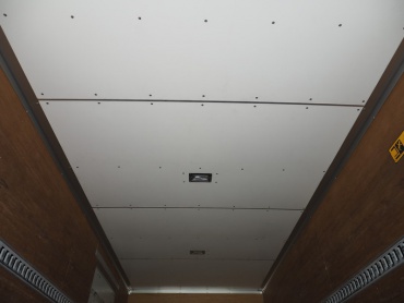 いすゞ エルフ バン車 小型 BKG-NPR85AN 年式 H22 [写真18]