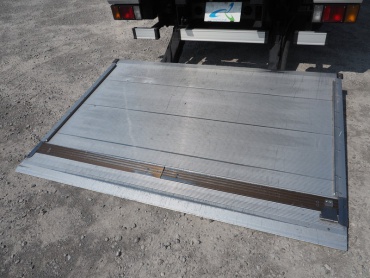 いすゞ エルフ バン車 小型 BKG-NPR85AN 年式 H22 [写真16]