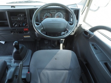 いすゞ エルフ バン車 小型 BKG-NPR85AN 年式 H22 [写真26]